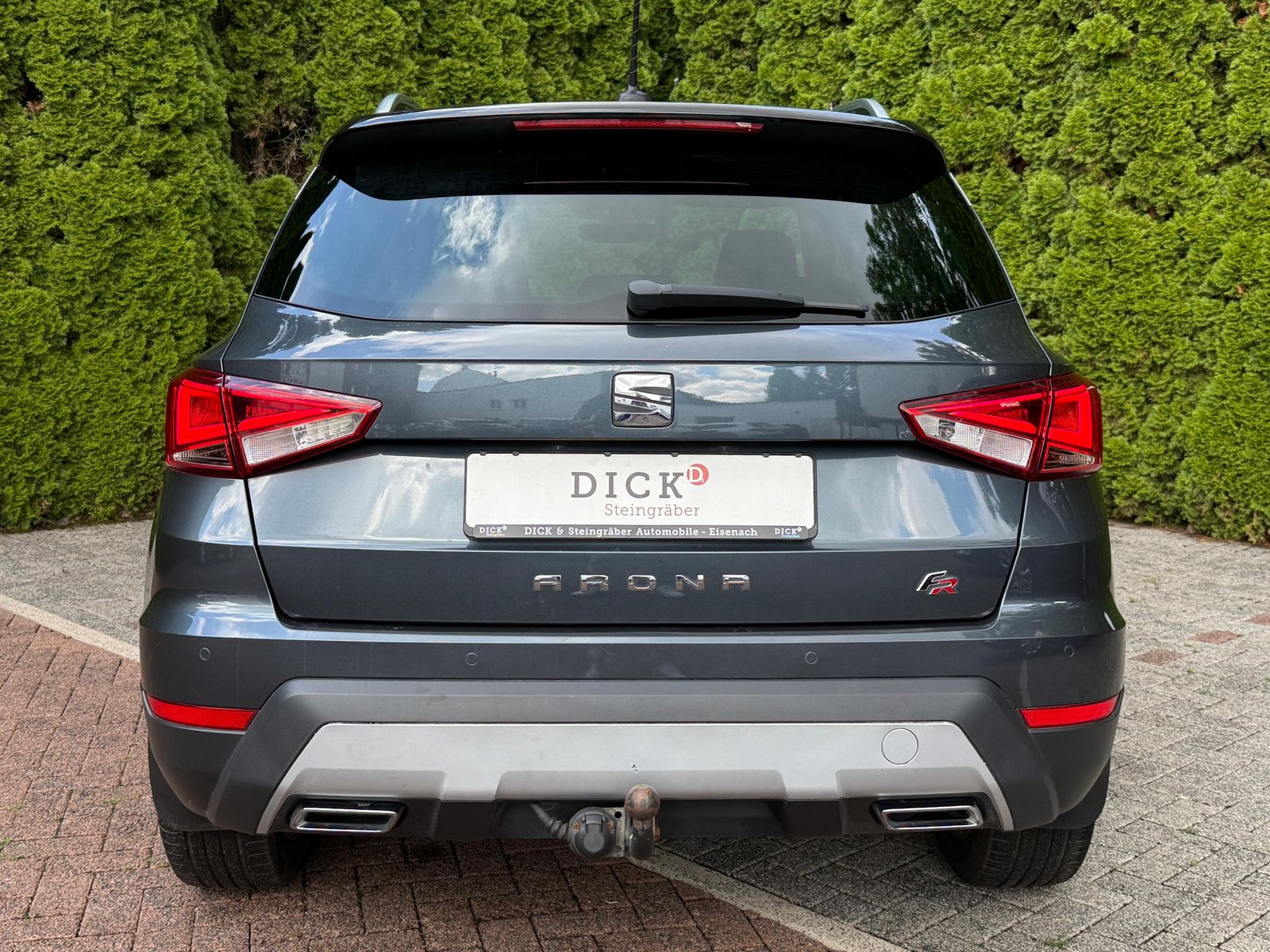 Fahrzeugabbildung SEAT Arona 1.0 TSI DSG FR LINE LED+NAV+AHK+ACC+SHZ+