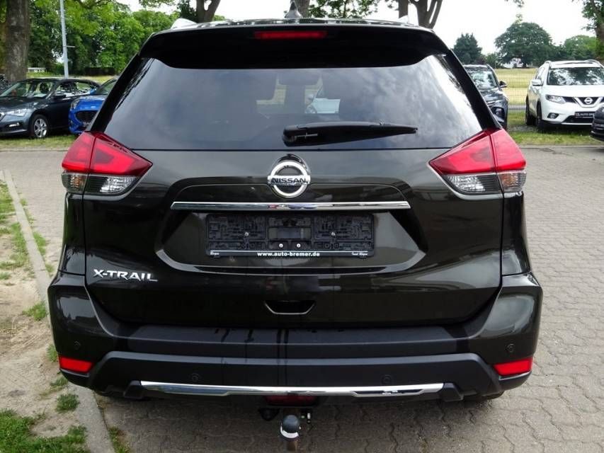 Fahrzeugabbildung Nissan X-Trail 2,0 dCi  Automatik  Tekna 4*4 AHK