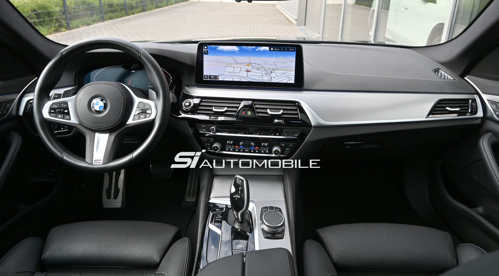 Fahrzeugabbildung BMW 540d xDr. Touring M-Sport °ACC°AHK°STANDHZ°PANO°