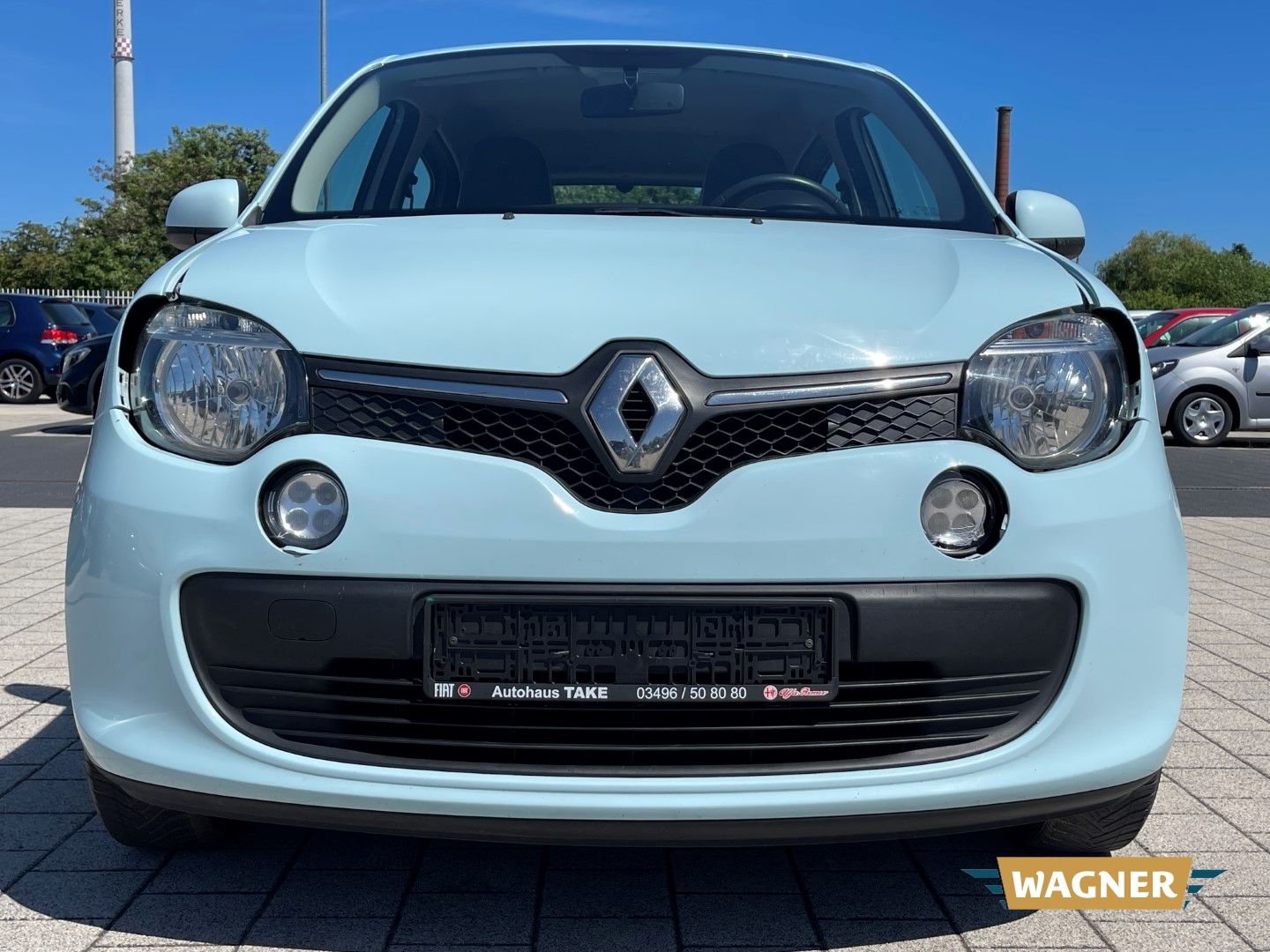 Fahrzeugabbildung Renault Twingo Dynamique leichter Frontschaden
