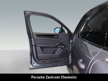 Porsche Cayenne - 10