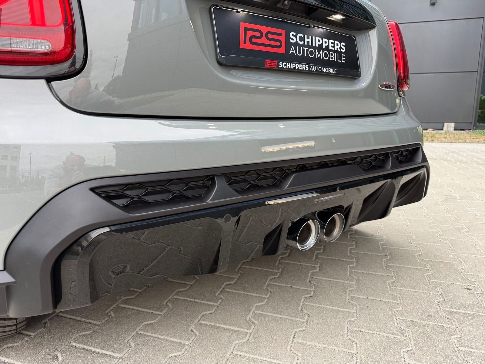 Fahrzeugabbildung MINI John Cooper Works Cabrio NAVI|KAMERA|ESS.-TRIM