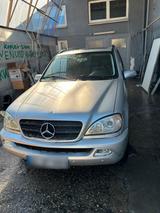 Mercedes-Benz Mercedes ML 270 CDI Final Edition  Anhänge... - gebrauchte Mercedes-Benz ML 270 aus dem Jahr 2004