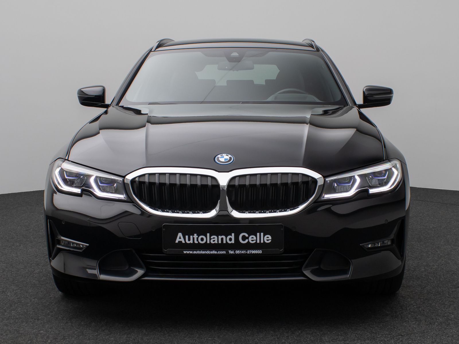 Fahrzeugabbildung BMW 330e xD SportLine Laser HUD DAB HiFi Komfort PDC