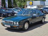Jaguar Daimler V8 Automatik - Jaguar: Grün