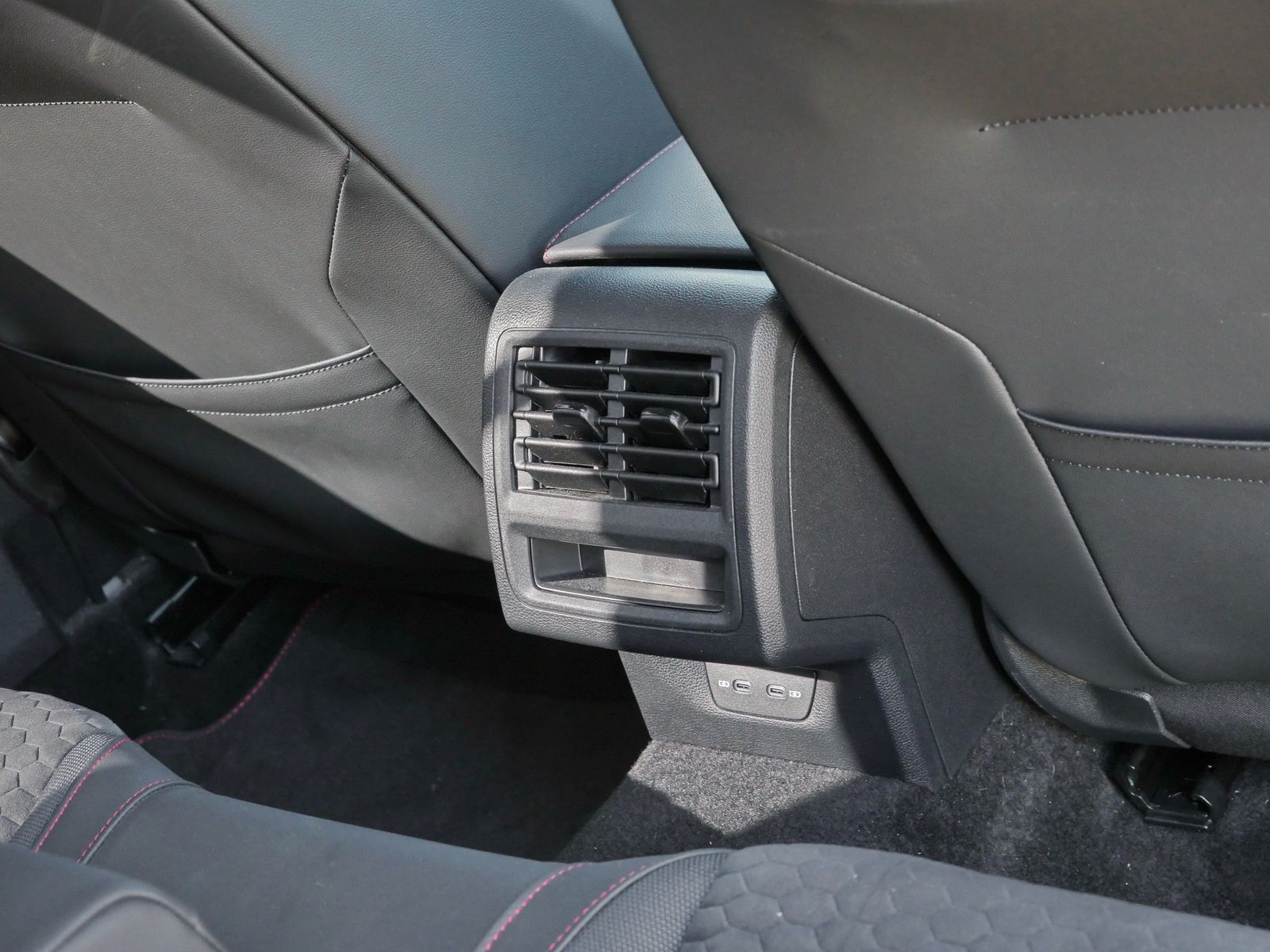 Volkswagen Golf - Bild 17