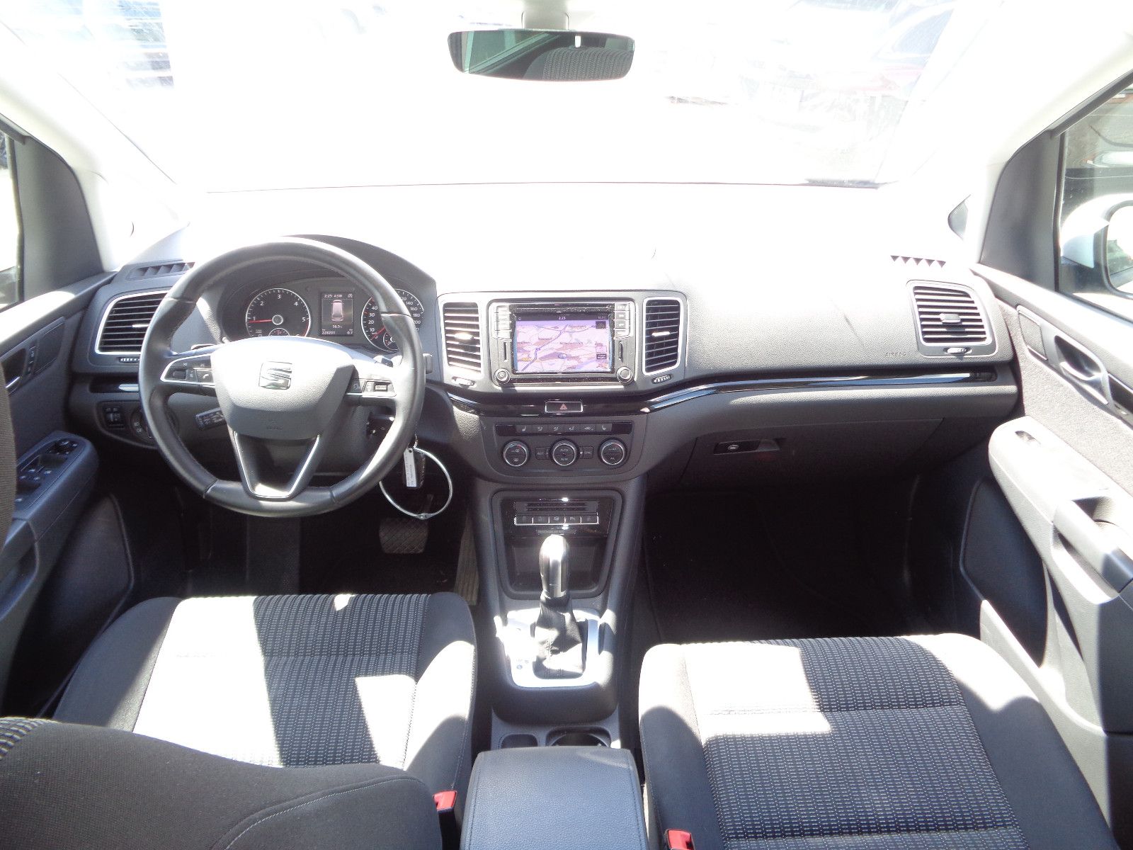 Fahrzeugabbildung SEAT Alhambra Style / KAMERA / NAVI / MWST