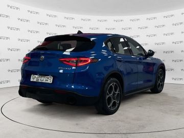 Alfa-Romeo Stelvio - 5