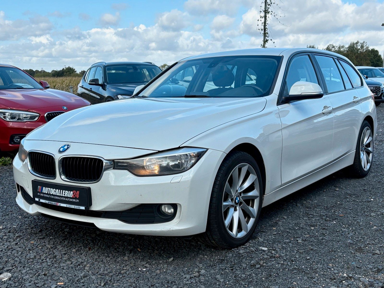 Fahrzeugabbildung BMW 320d Tour. Navi PDC 18"LMR 1.HAND Klimaautomatik