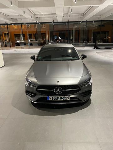MERCEDES-BENZ CLA 220 d 4MATIC DCT -