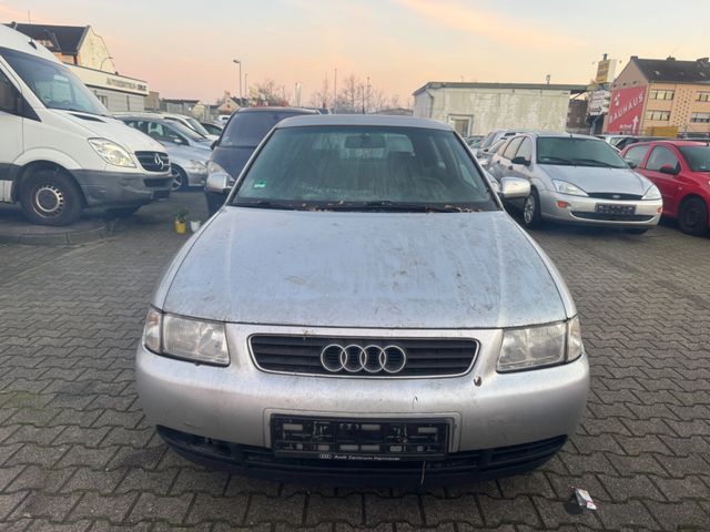 Audi A3 1.6 Automatik Klima TÜV 04/2025