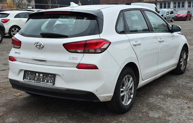 Hyundai i30 1.0 T-GDI Passion Plus EURO 6 KLIMA 1 HAND !