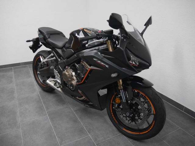 Honda CBR 650 R // 2022 // Schwarz // LED