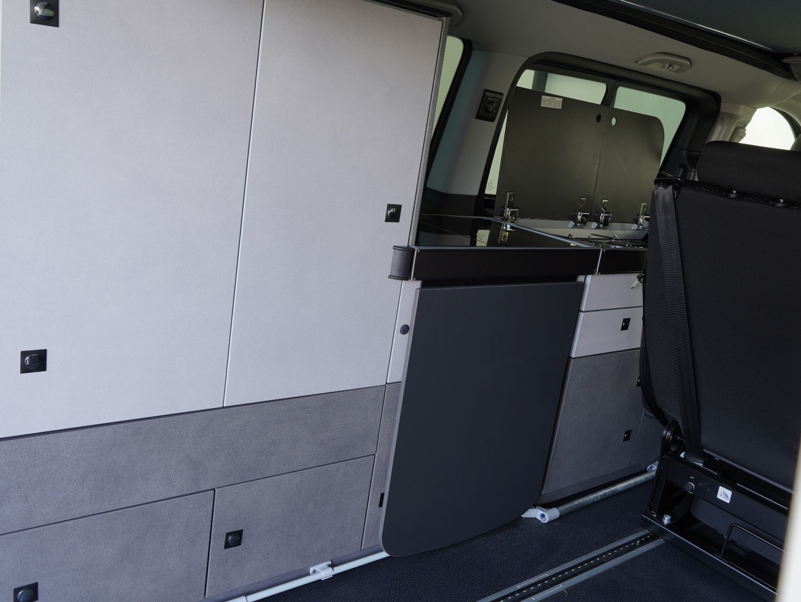 Fahrzeugabbildung Pössl VANSTAR Vito Tourer 119 CDI Pro 4x4 lang KÜCHE