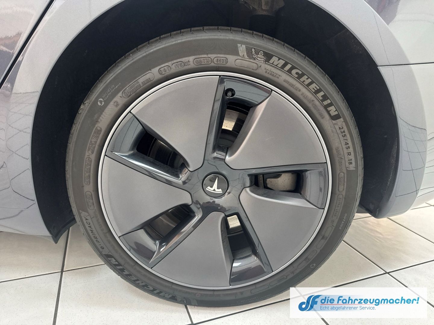 Fahrzeugabbildung Tesla Model 3 Long Range RWD Soundsystem ACC El. Heckk
