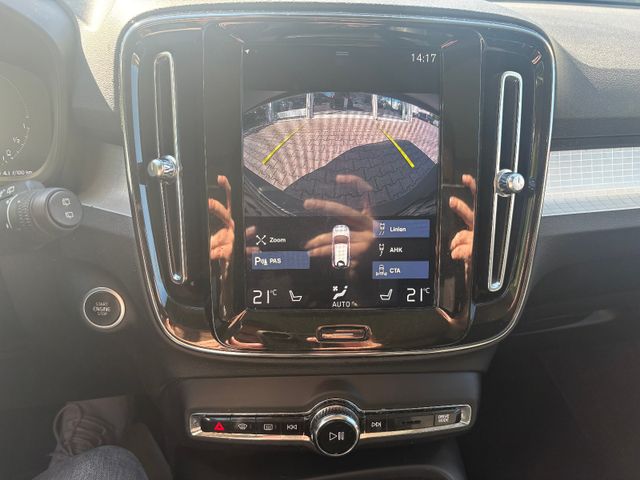Volvo XC 40 Momentum Pro Plug-In Hybrid 2WD