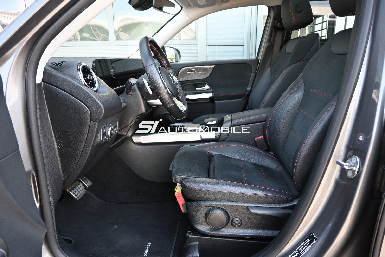 Fahrzeugabbildung Mercedes-Benz GLB 220 d 4M AMG °UVP 68.730€°ACC°AHK°PANO°STHZG
