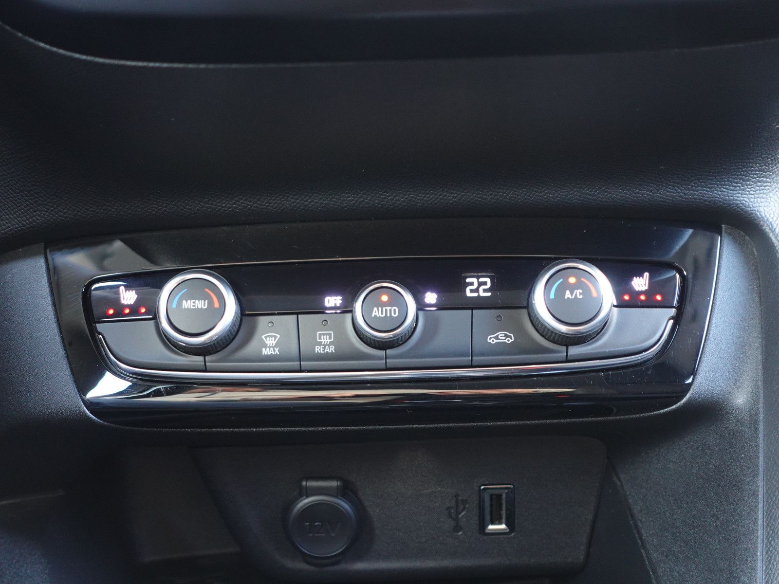 Fahrzeugabbildung Opel Corsa-e Elegance,Navi,Matrix,3-phasig,Sitzhzg