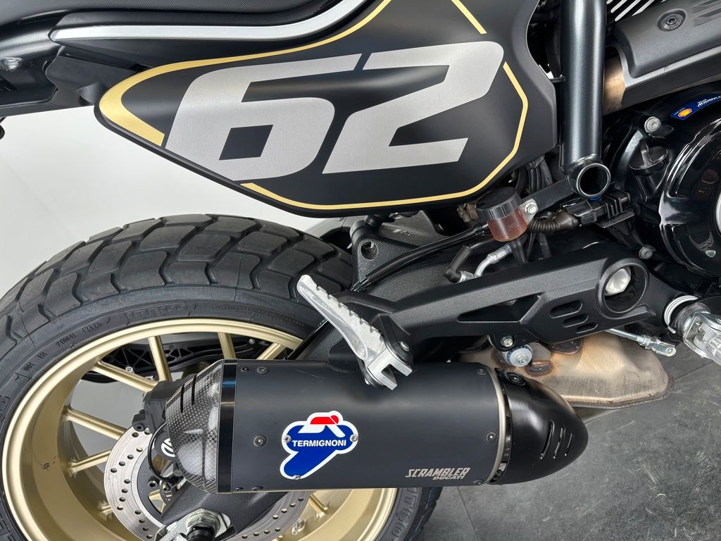 Fahrzeugabbildung Ducati SCRAMBLER FULL THROTTLE *NEUWERTIG *1. HAND