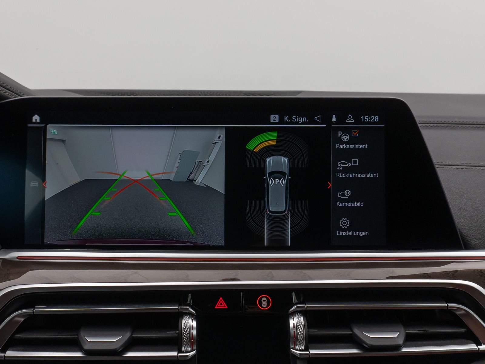 Fahrzeugabbildung BMW X5 xD30d M Sport Kamera Laser HUD DAB HiFi AHK