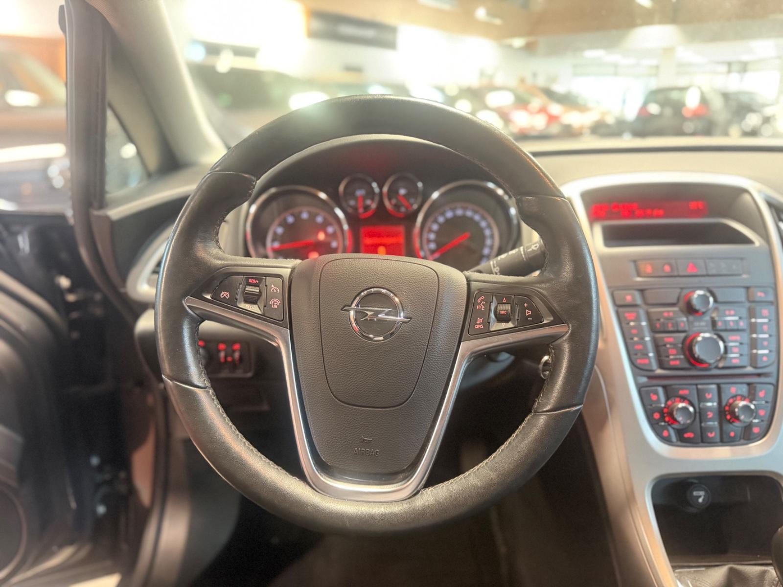Opel Astra J Lim 150 Jahre Opel