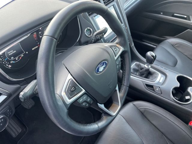 Fahrzeugabbildung Ford Mondeo 1.5 EcoBoost Titanium Leder, Navi, Einpar