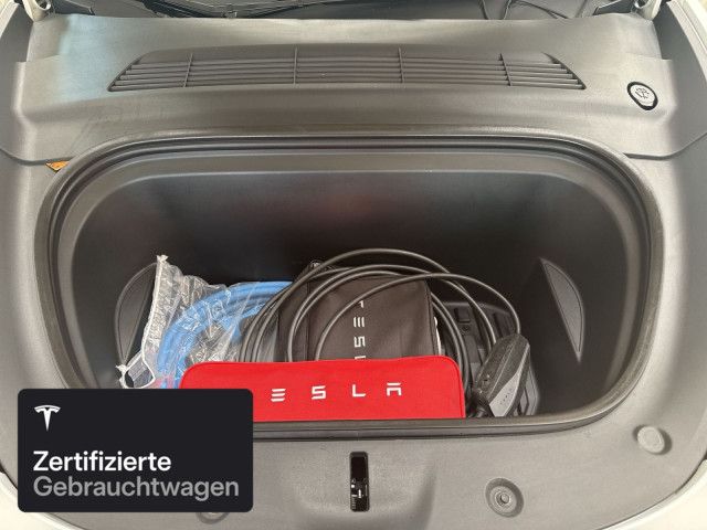 Tesla Model Y Long Range AWD foto 8