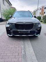 BMW X7 M50d 2021 Voll 36k km AHK PANO Unfallfrei - graue BMW X7 M50