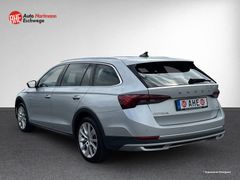 SKODA Octavia Combi 2.0 TDI Scout 4x4 LED Navi Ahk ACC SKODA Octavia Combi 2.0 TDI Scout 4x4 LED Navi Ahk ACC