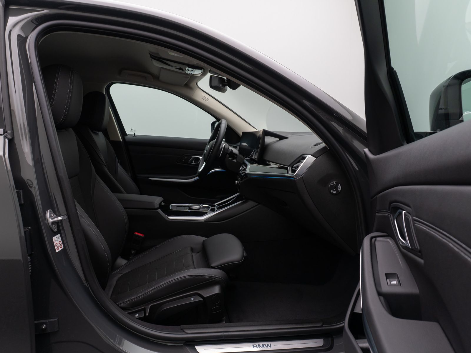 Fahrzeugabbildung BMW 318d Sport Leder DAB Individual DrivAssis 18Zoll