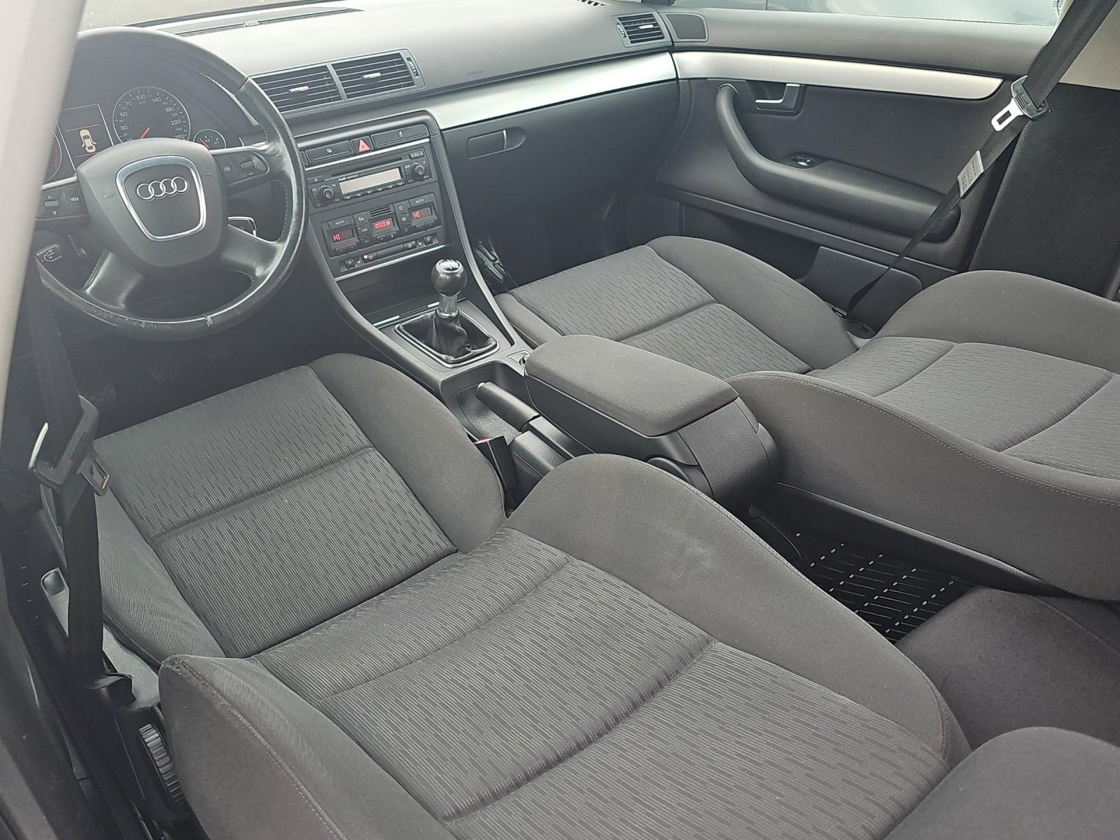 Audi A4 2006 — photo 23