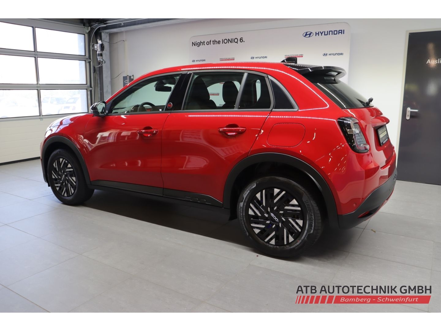 Fahrzeugabbildung Fiat 600e 54kWh Red SOH 97,1% LED Apple CarPlay Klima