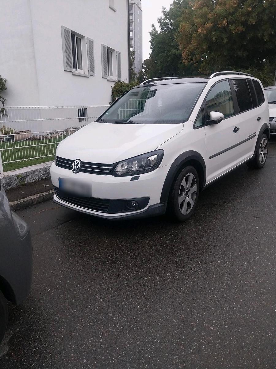 Volkswagen Touran, 2011