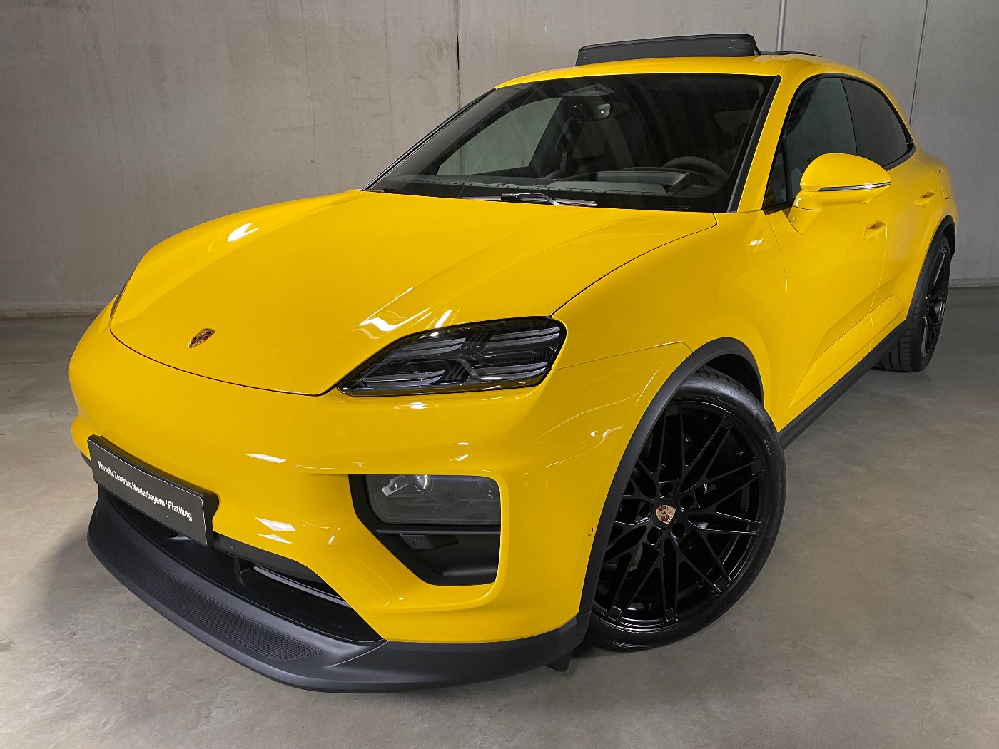 Porsche Macan 4S PTS speedgelb Panorama BOSE foto 2