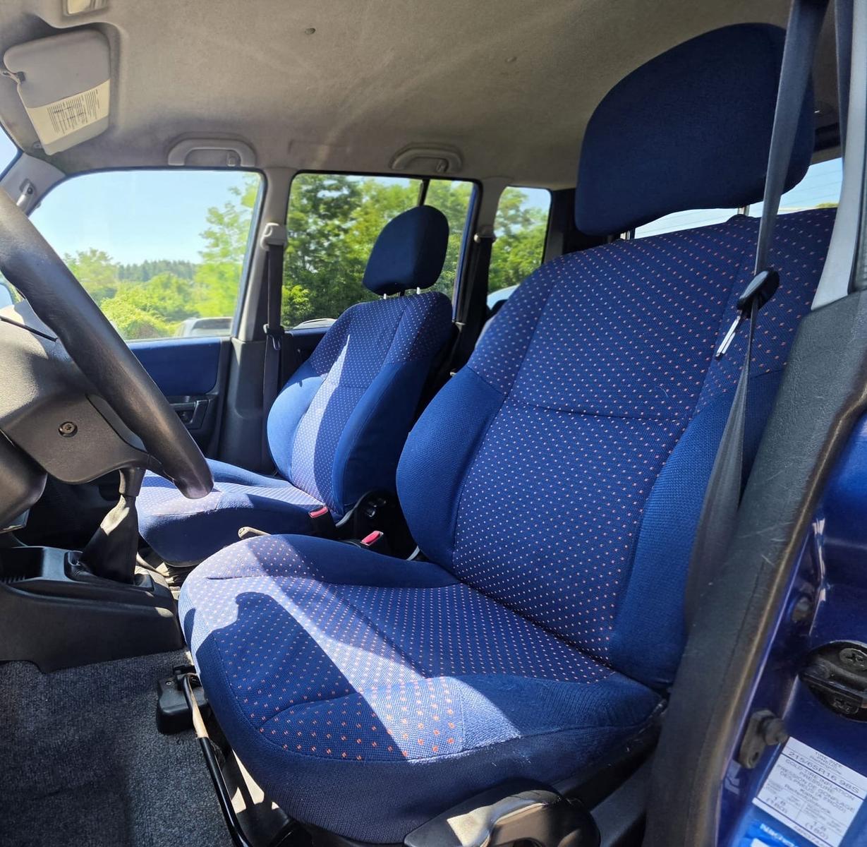 Mitsubishi Pajero Pinin 1.8 | 114 ch | BVM | Attelage fixe | Climatisation | Jantes alliage | Contrôle technique neuf