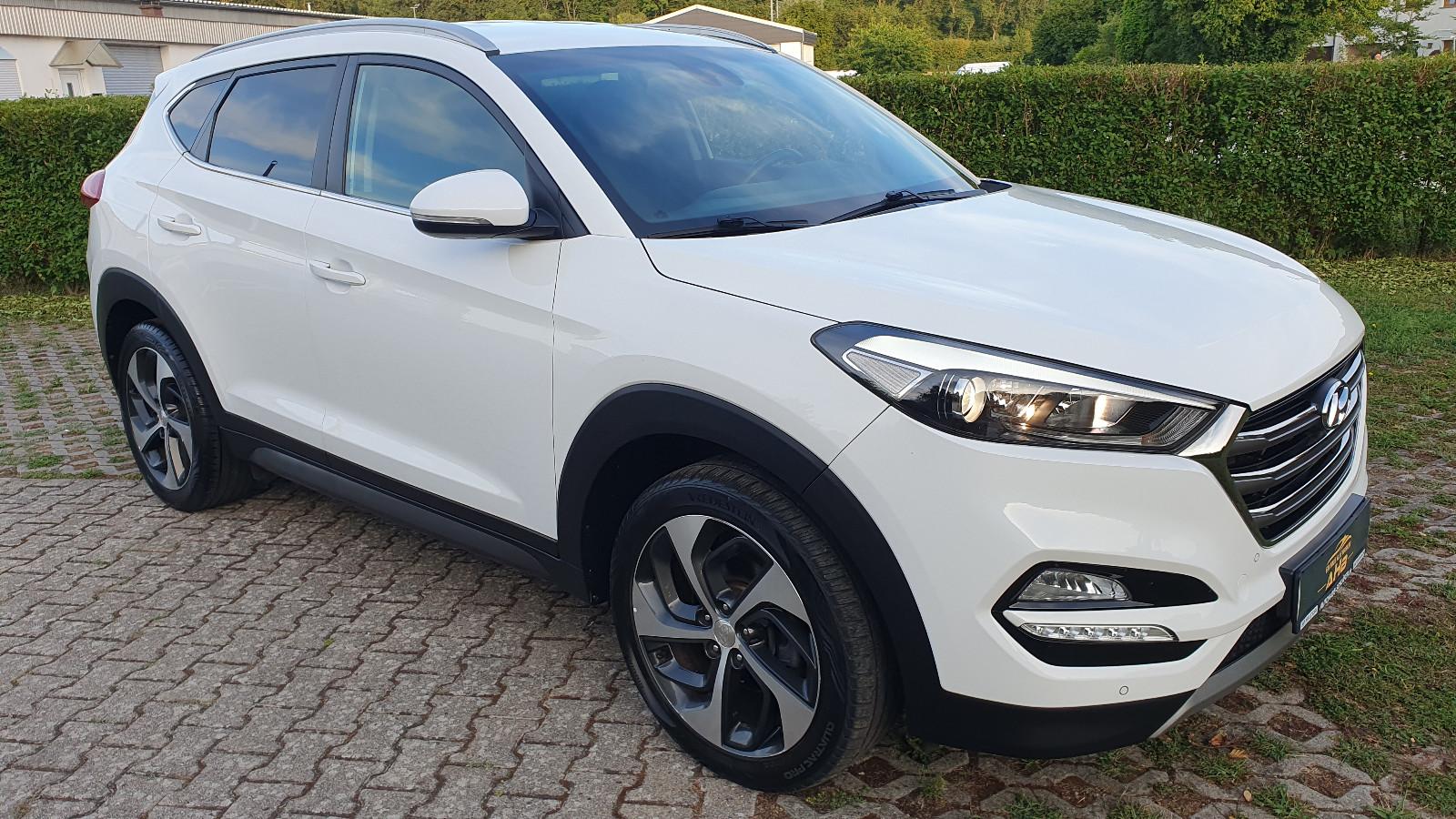 Hyundai Tucson blue Style 1,7 CRDI Euro 6/Automatik/Navi