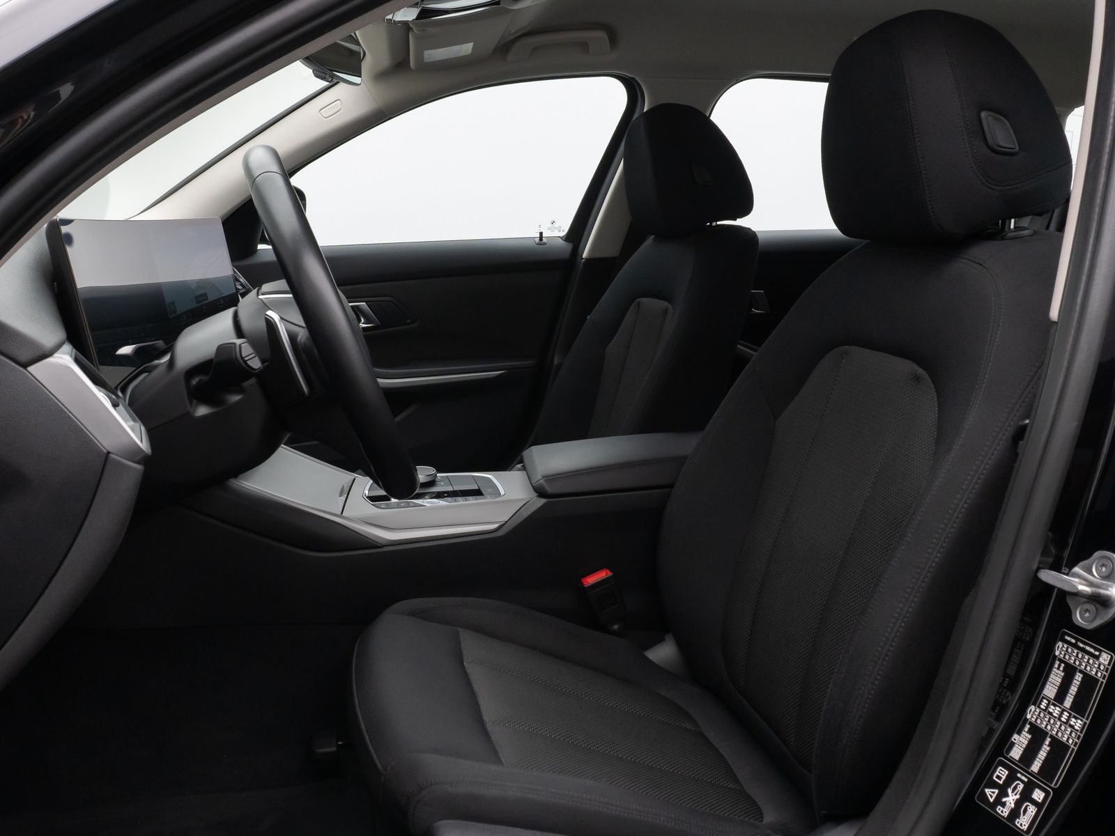 Fahrzeugabbildung BMW 330i xD DAB HUD CockPitPro PDCFernlichtassist