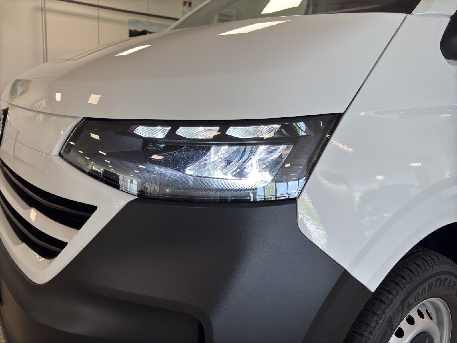 Fahrzeugabbildung Volkswagen Transporter Kasten 2.0 TDI KR 6-Gang AHK APP GJR
