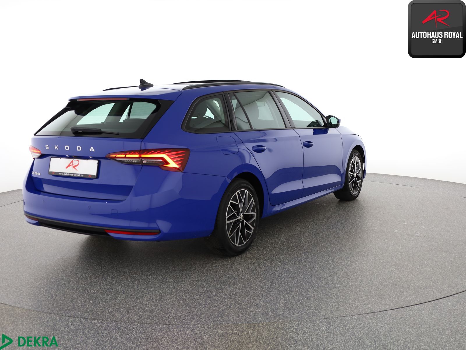 Skoda Octavia Combi 2.0 TDI 360GRAD,PANO,KEYLESS,ACC foto 5