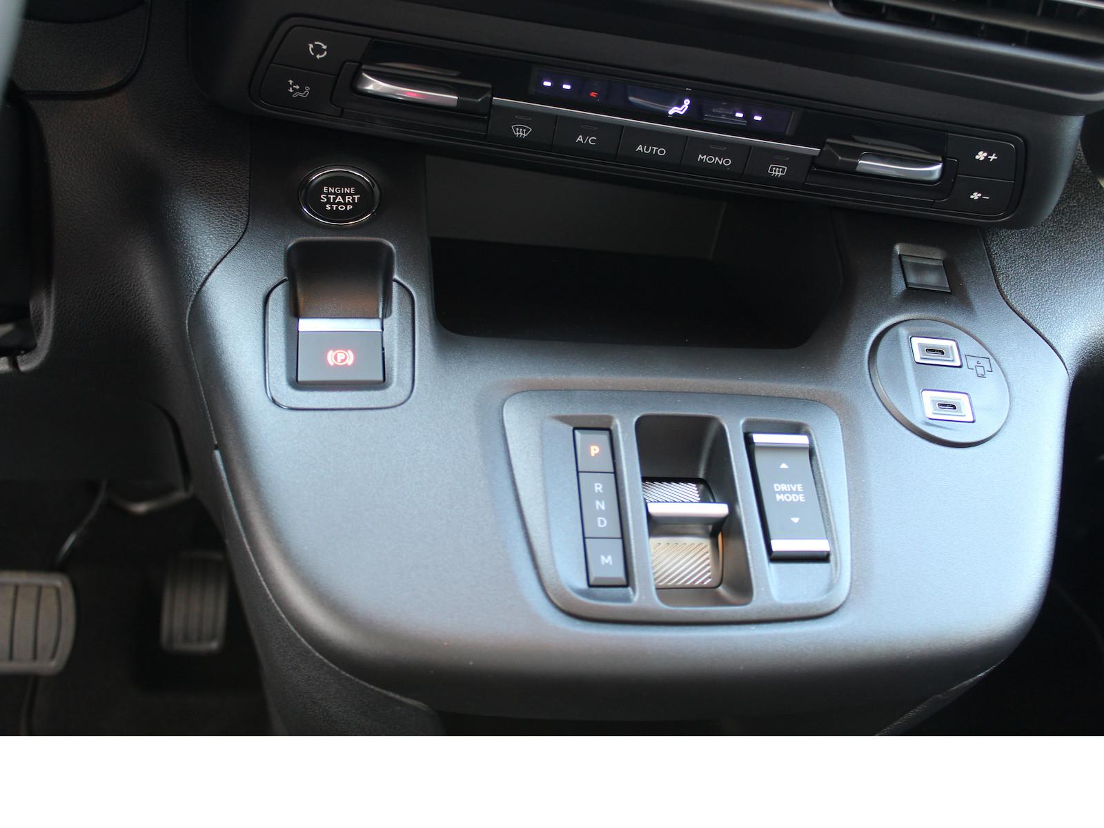 Citroën Berlingo Automatik 30 Jahre M