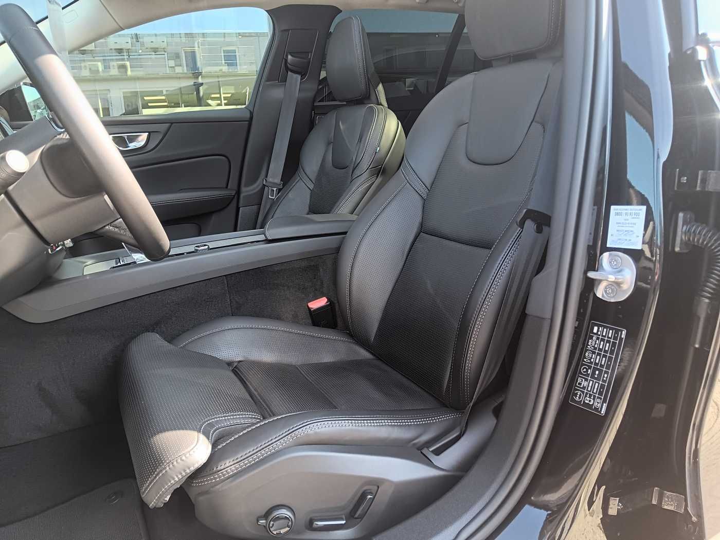 Fahrzeugabbildung Volvo V60 Cross Country B4D AWD Ultimate 'Massagesitze