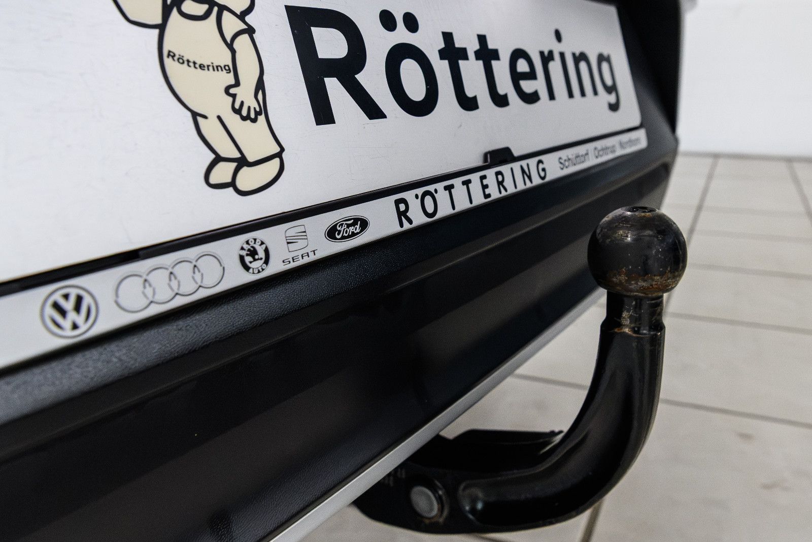 Fahrzeugabbildung Volkswagen T-Roc IQ.DRIVE+AHK+GJR+NAVI+PANORAMA+EL.HECKKLAP