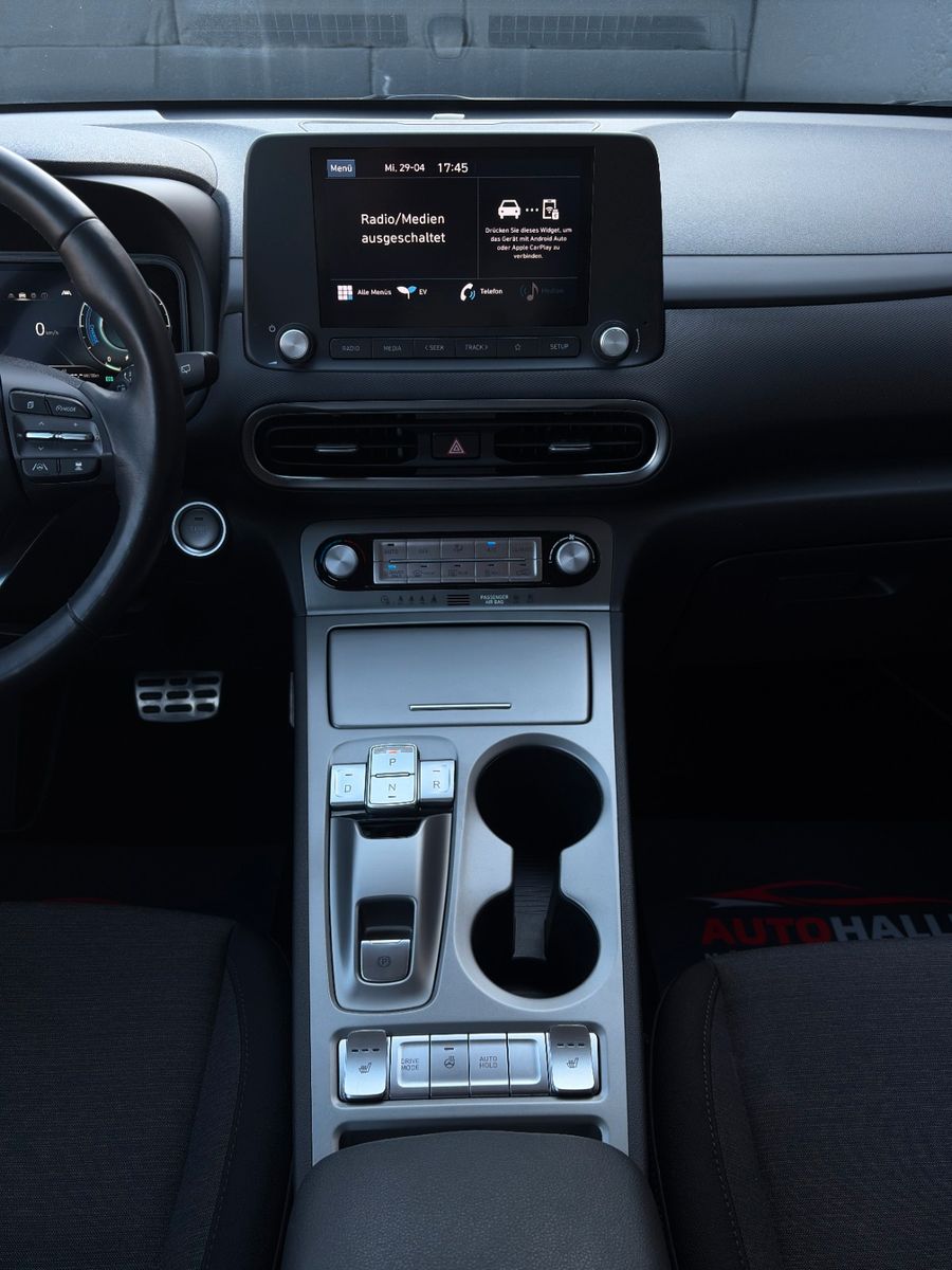 Fahrzeugabbildung Hyundai KONA E Select SHZ LHZ LKA LFA ACC CarPlay Navi