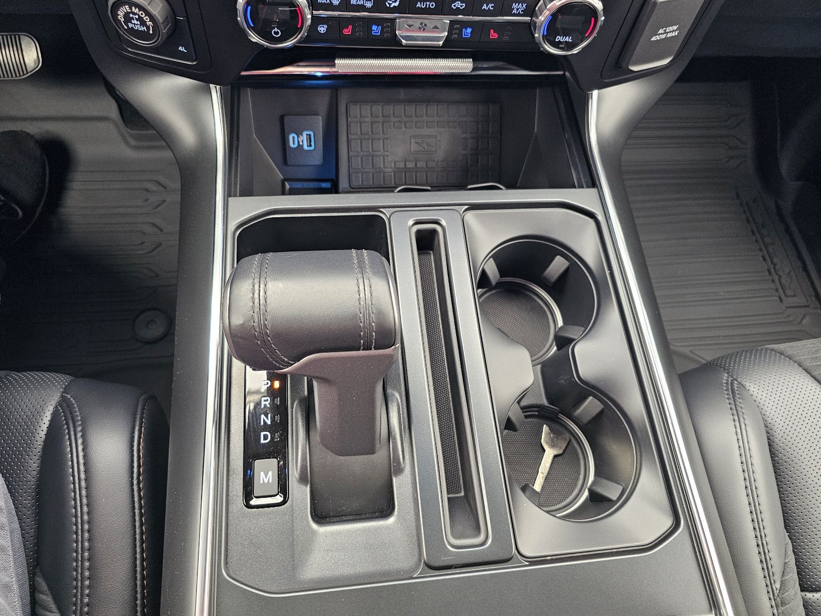 Fahrzeugabbildung Ford F 150 Raptor T1 Price: 67.000 EUR, Stock !