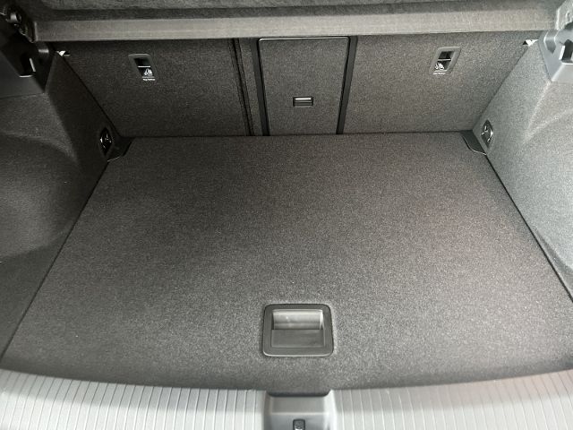 T-Roc 1.5 TSI OPF Sport KAMERA 6-Gang