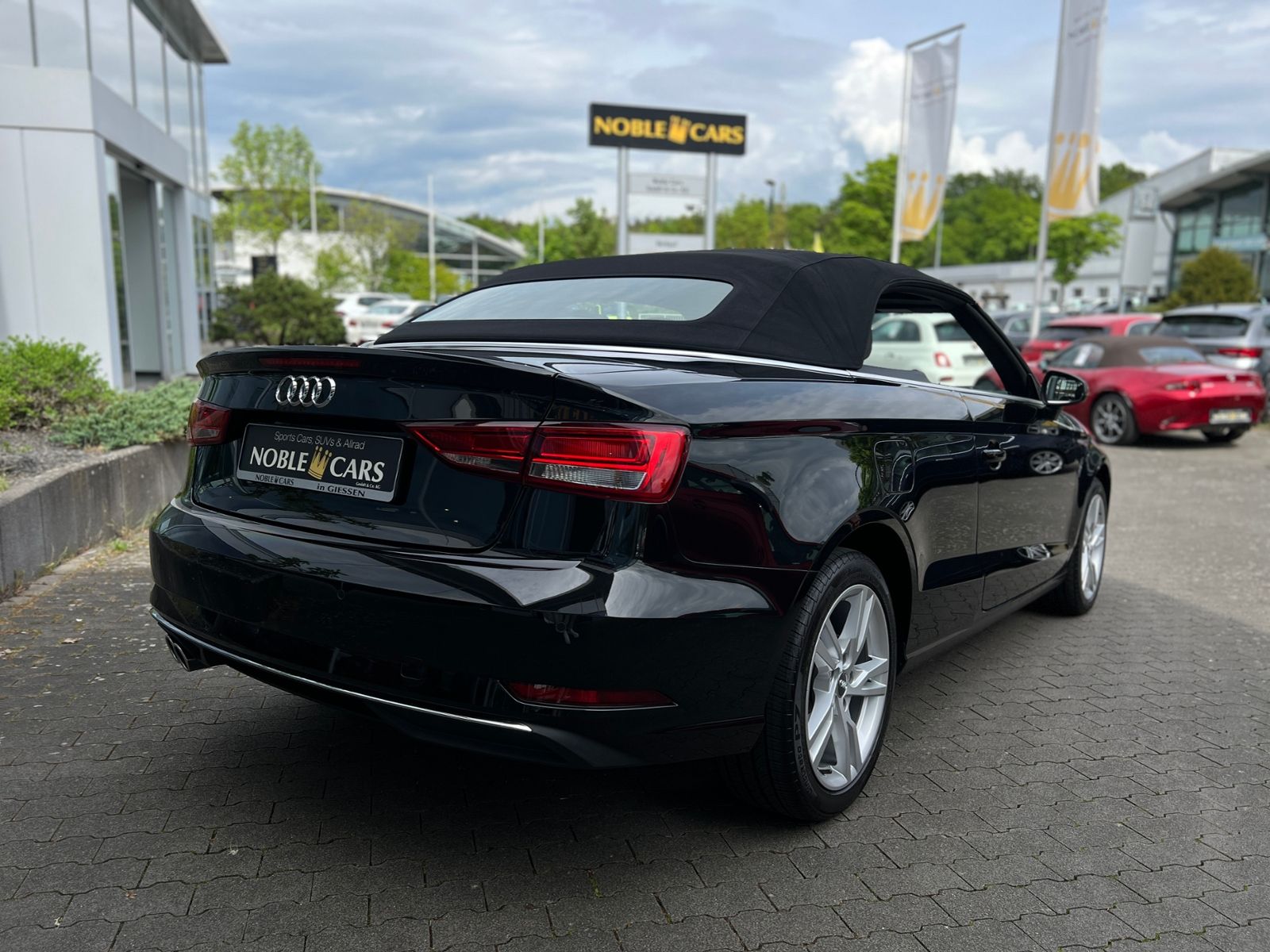 Fahrzeugabbildung Audi A3 Cabriolet  design 35 TFSI S tronic NAVI GRA S