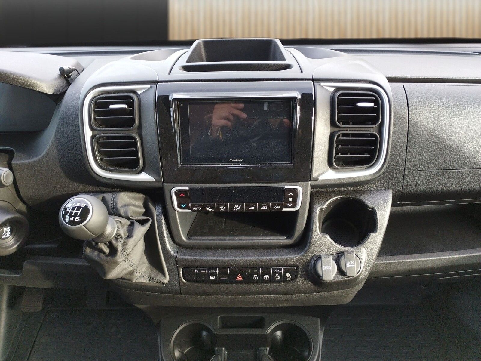 Fahrzeugabbildung Malibu Van compact 600 LE Klimaautomatik, Radio DAB,