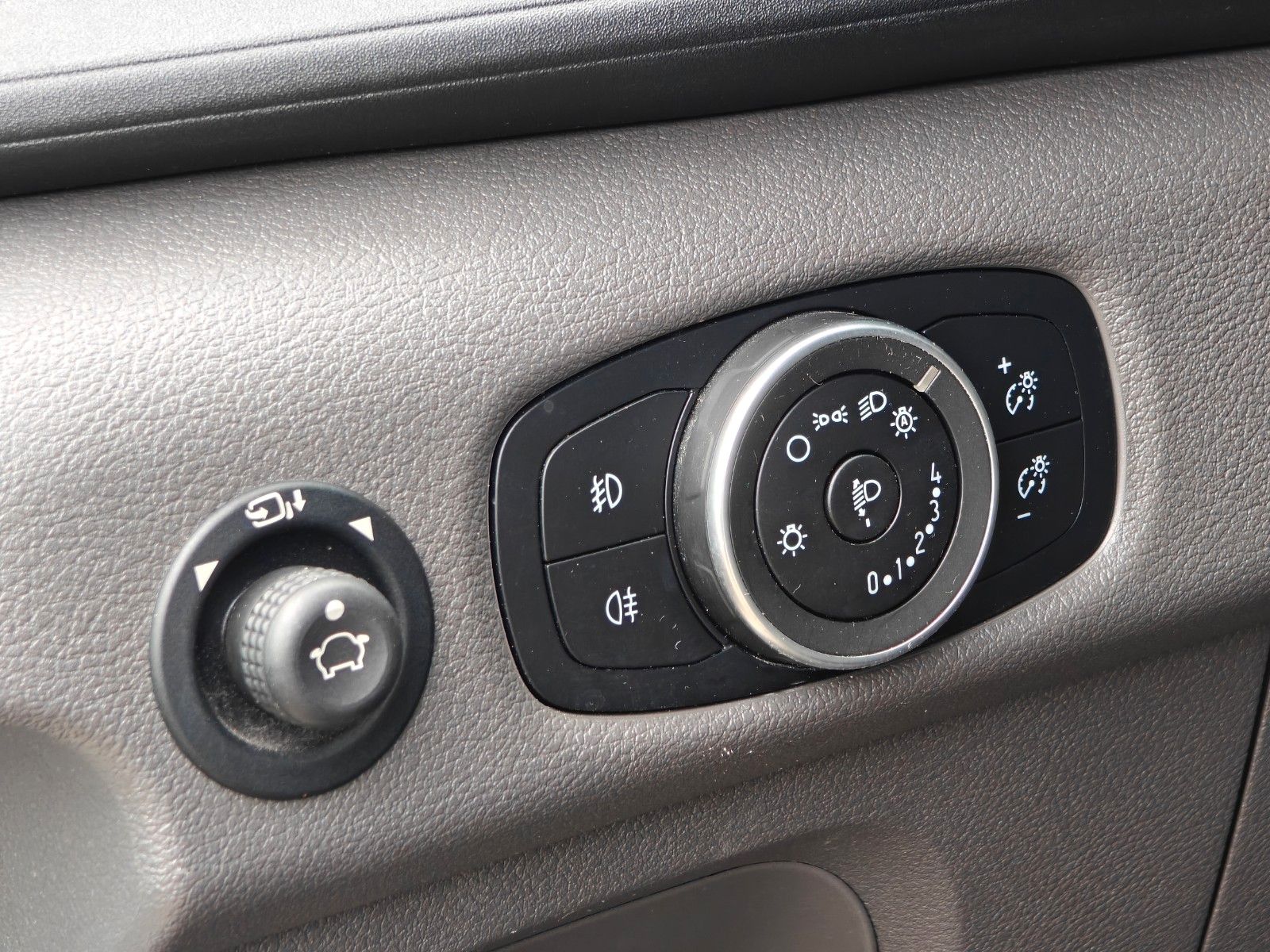 Fahrzeugabbildung Ford Transit Kasten 350EF L4 Trend, Navi, DAB, Kamera
