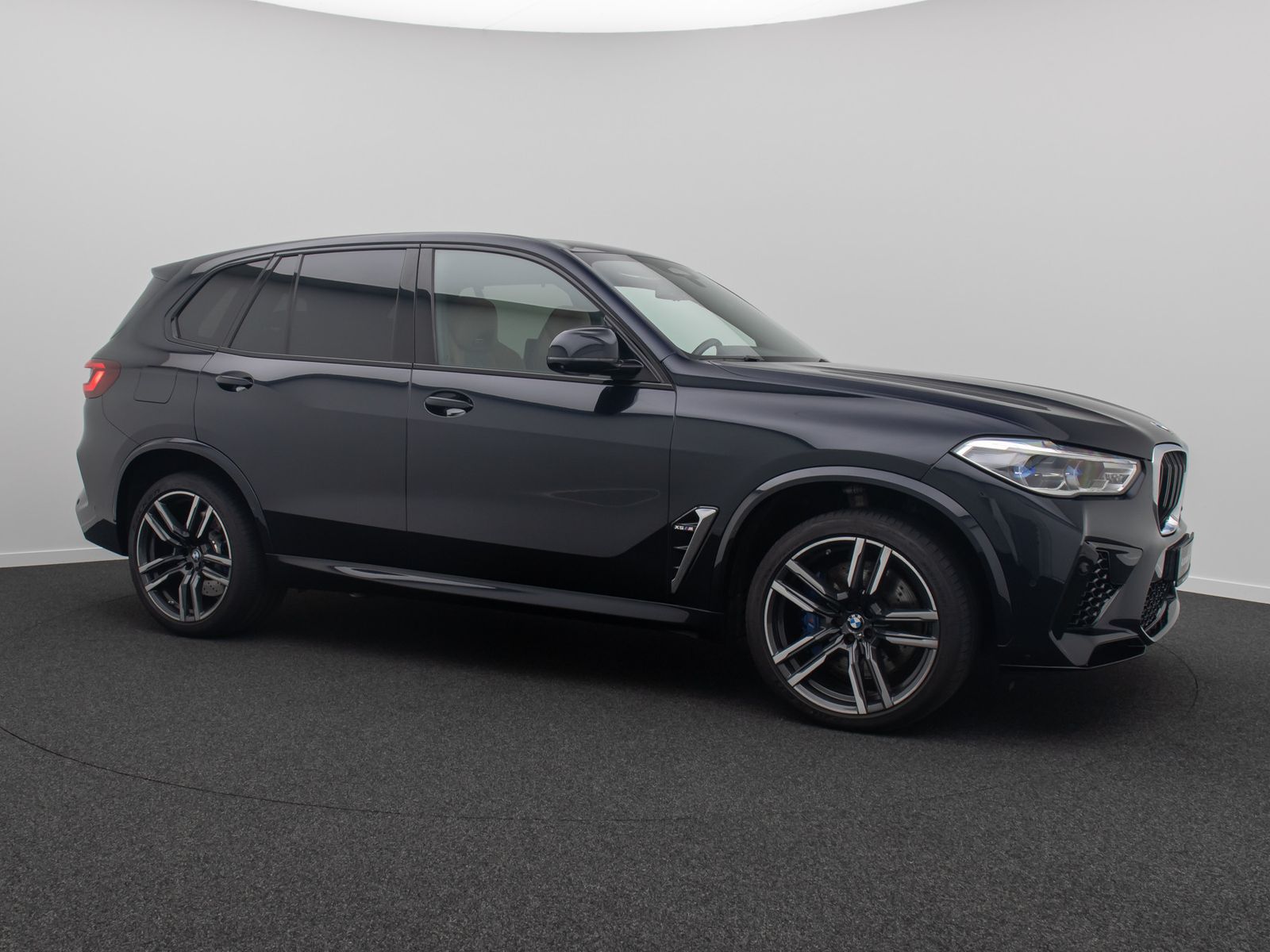 Fahrzeugabbildung BMW X5 M 360°B&W Panorama HUD Massage DAB FondEntert