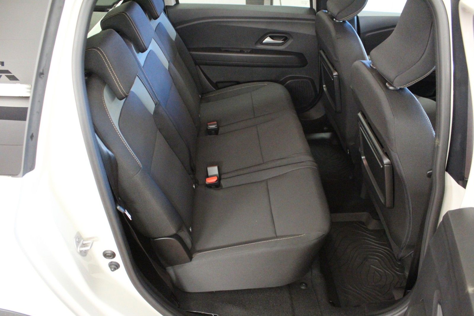 Fahrzeugabbildung Dacia Jogger Eco-G 120 Extreme 5-Sitzer  Winterp.*LPG